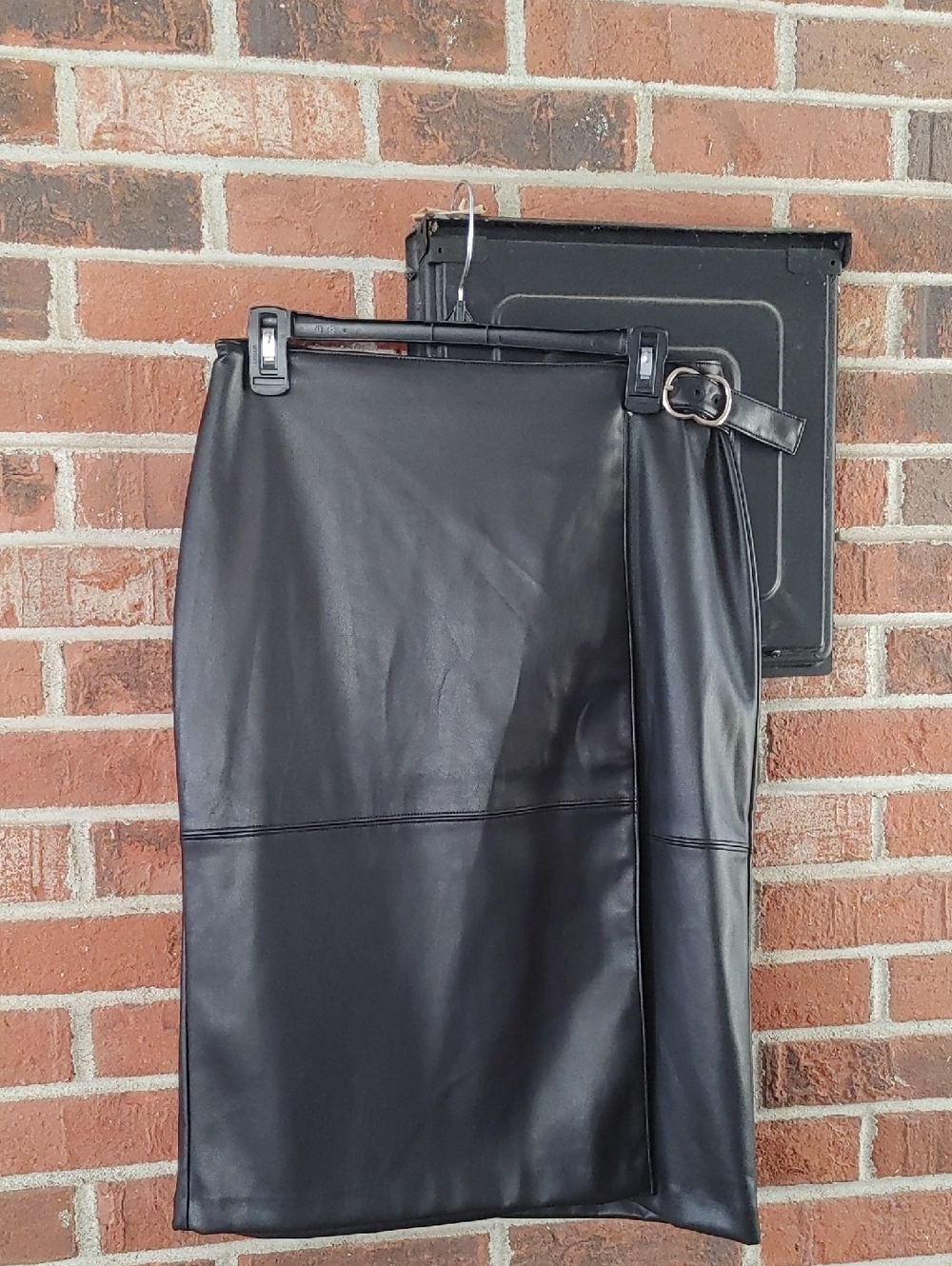 WHBM Dark Brown Faux Leather Half Wrap Skirt Size 10 (1264)
